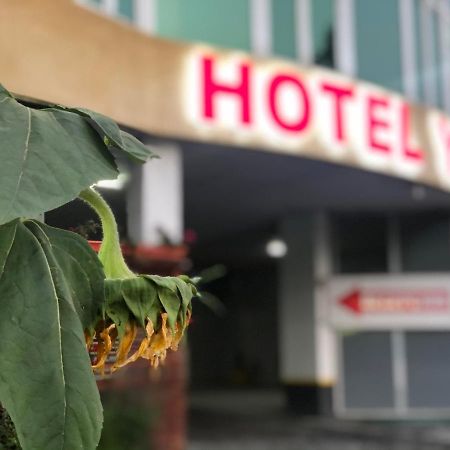 Yal Hotel & Restaurant Tetovo Esterno foto